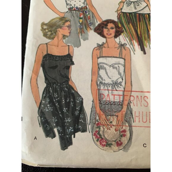 Vogue Misses Top Sewing Pattern 9764 Sz 12 - Uncut - Picture 2 of 10